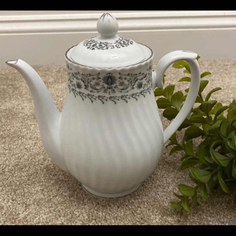 Beautiful Vintage Teapot